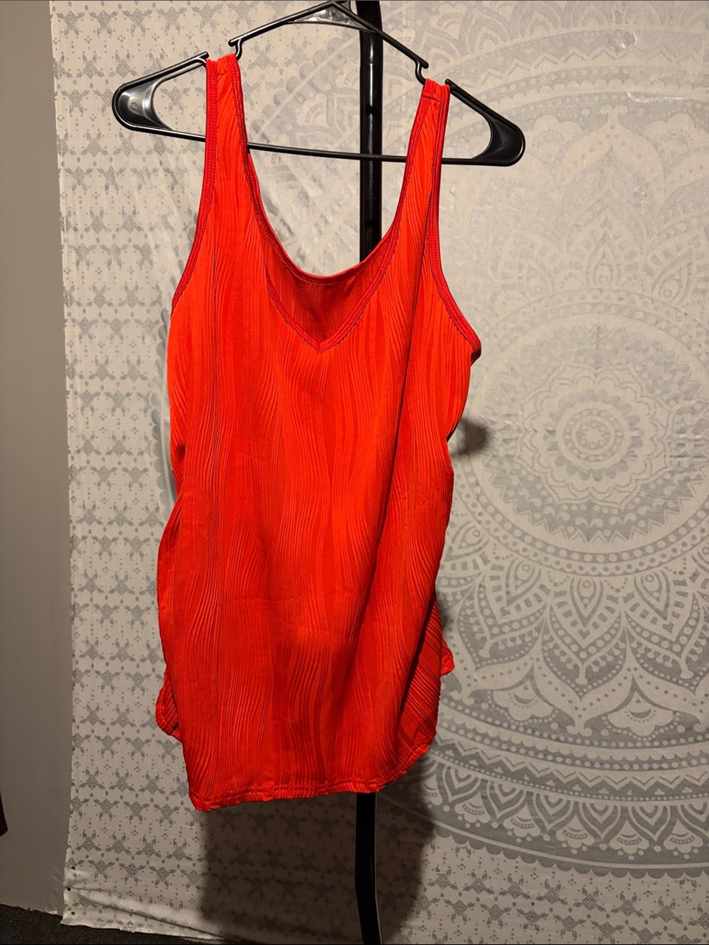 SHEIN Red Sleeveless V‑Neck Tank Top